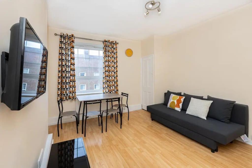 Tranquil 1Br In South Bank With Onsite Parking Apartment Londra Exterior foto