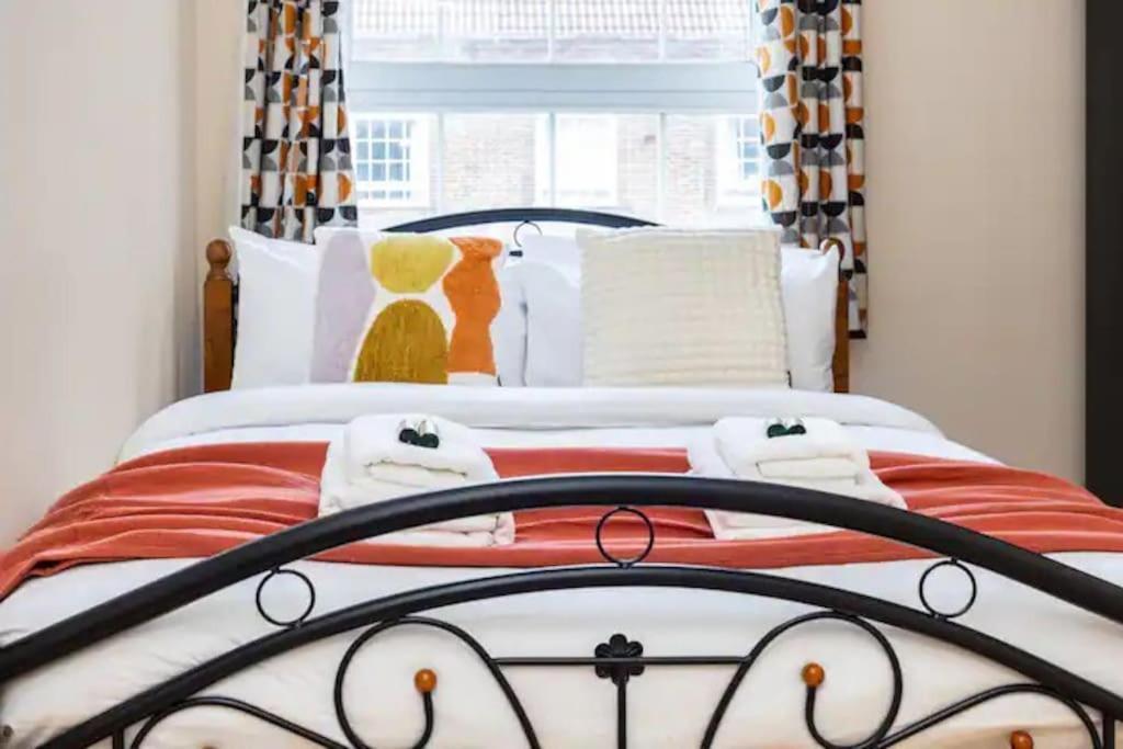 Tranquil 1Br In South Bank With Onsite Parking Apartment Londra Exterior foto